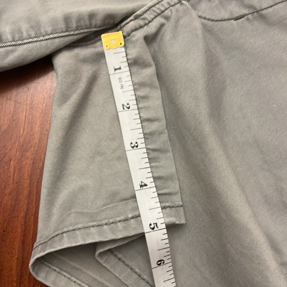 America Eagle Women’s Green Midi Chinos
Size 0 - Picture 10 of 10